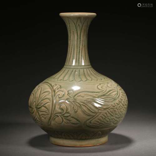 Ming Dynasty of China,Celadon Flower Bottle