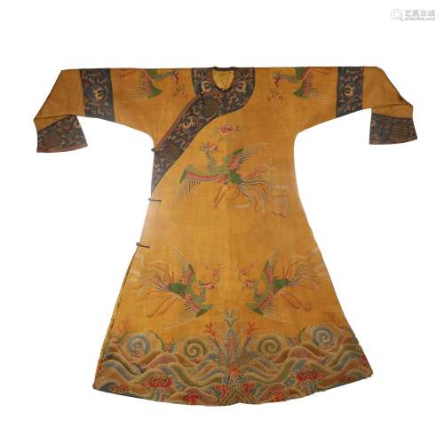 China,Embroideried Five Phoenixes Robe