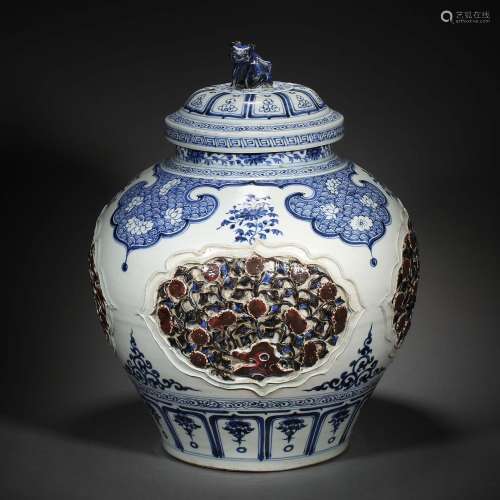 Ming Dynasty of China,Blue and White Glaze Red Covered Jar