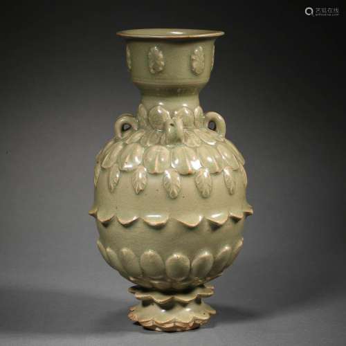 Ming Dynasty of China,Celadon Beast Head Bottle