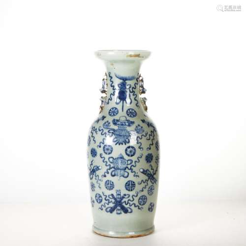 CHINE Nankin <br />
Grand vase balustre en porcelaine à déco...