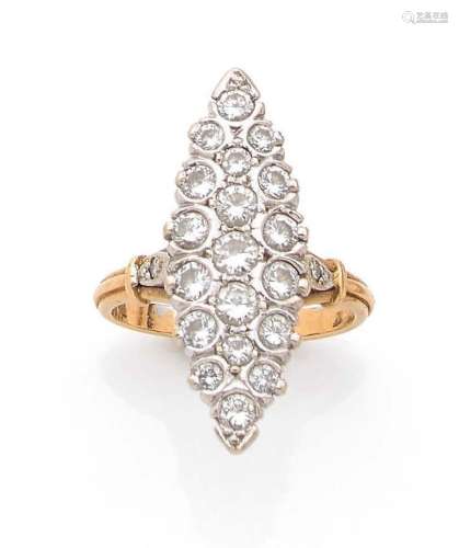 BAGUE « NAVETTE »Diamants ronds taille brillantOr 18k (750)T...