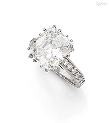 BAGUE « DIAMANT »Diamant rectangle à pans coupés, diamants c...