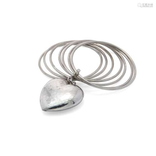 Giovanni Raspini, Silver hoops bracelet with heart pendant