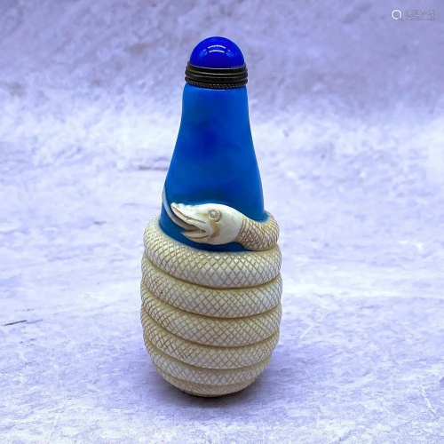 Chinese Snake Carved Peking Overlay Glass Snuff Bottle