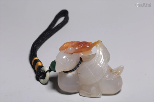 A Chinese Carved Agate Decoration