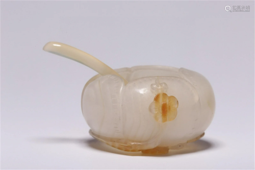 A Carved Agate Small Water Pot