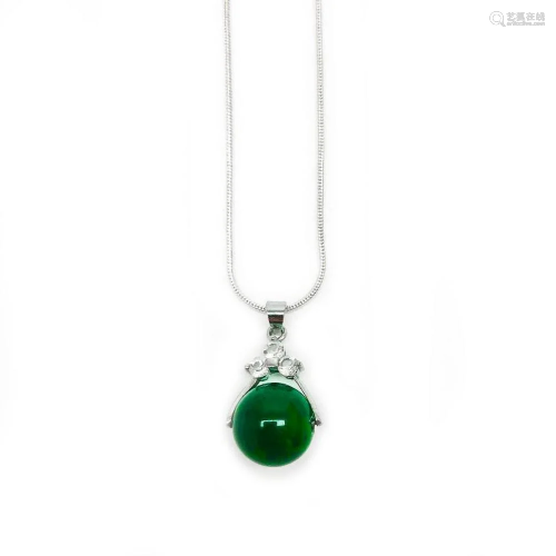 ASIAN GREEN POLISHED JADE SPHERE ON SILVER 925 NECKLACE