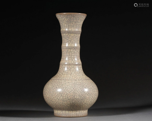 Ge Type Ice Crackle Bottle Vase