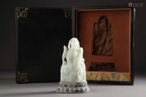 Carved KKhotan Jade Figure of Avalokitesvara with Sandalwood...