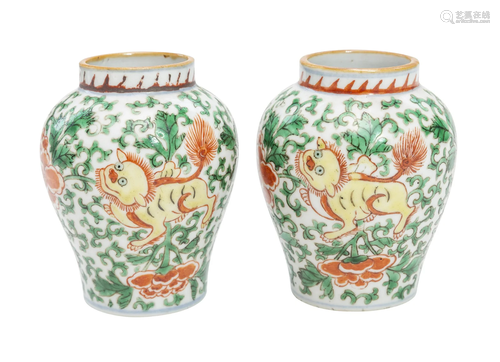 Wucai Vases Post Transitional Period