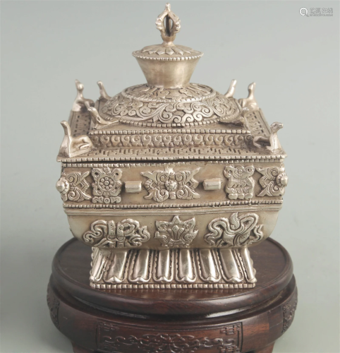 A FINELY CARVED WHITE BRONZE SQUARE SHAPED JAR