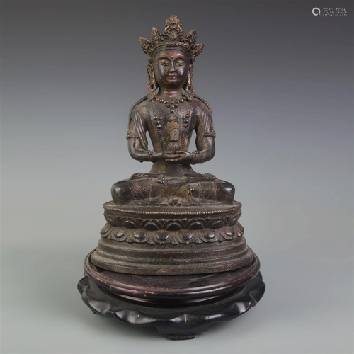 A FINE BRONZE BHAISAJYAGURU BUDDHA STATUE