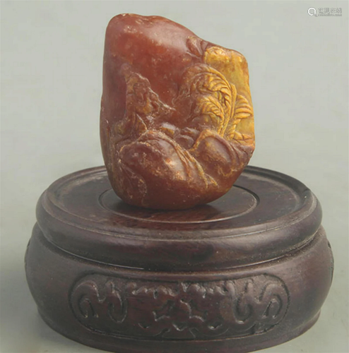 A FINELY CARVED TIAN HUANG STONE SEAL