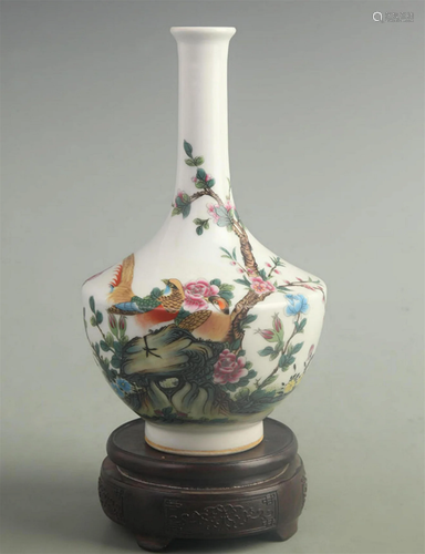 FAMILLE ROSE PHOENIX AND FLOWER PATTERN BOTTLE