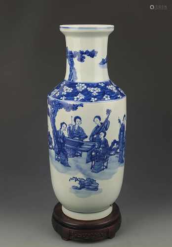 BLUE AND WHITE STORY PATTERN PORCELAIN VASE