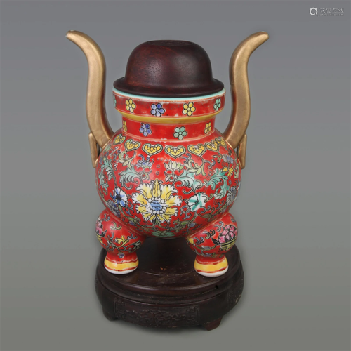 FAMILLE ROSE FLOWER PATTERN PORCELAIN INCENSE BURNER WITH RE...