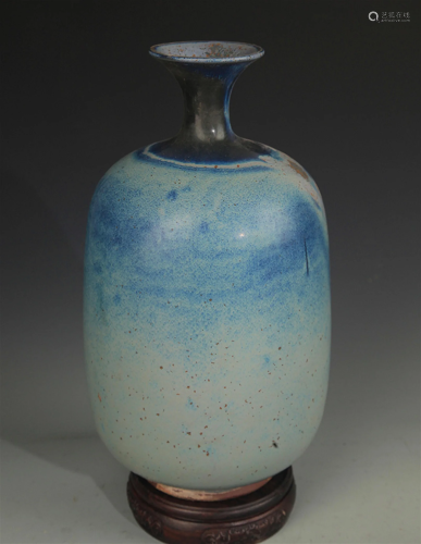 A FINE LUN JUN GLAZE LIGHT BLUE COLOR JAR