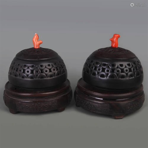 RARE BLACK COLOR GLAZED PORCELAIN INCENSE BURNER WITH REDWOO...