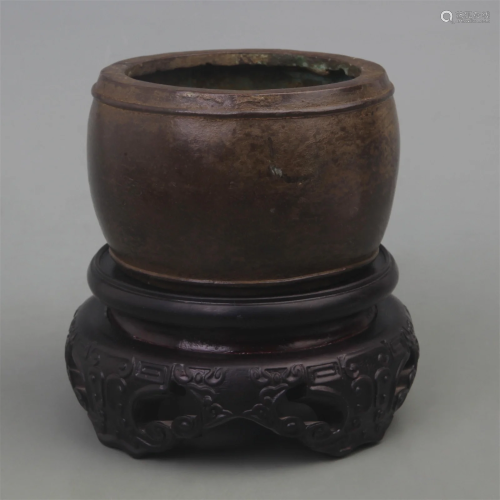 A FINE XUAN DE STYLE BRONZE CENSER