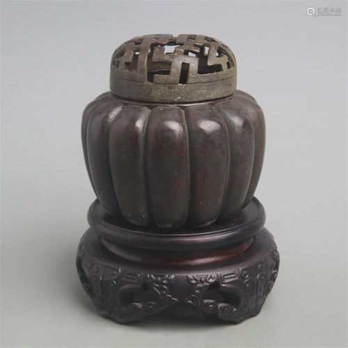 A FINE SUNFLOWER PATTERN BRONZE INCENSE BURNER