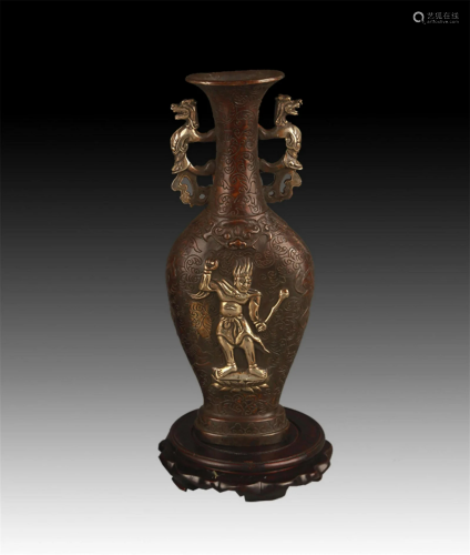 A FINELY CHARACTER CARVING DOUBLE EAR BRONZE VASE
