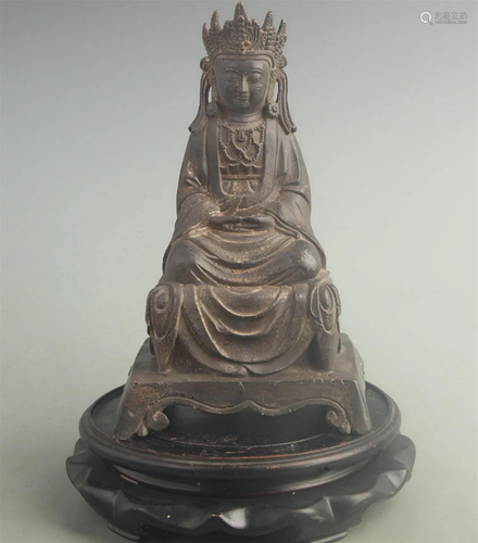 A FINE GILT BRONZE GUAN YIN STATUE