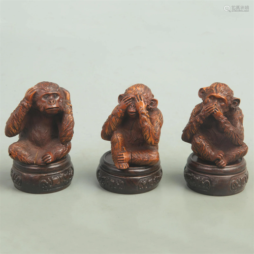 SET OF BOXWOOD MONKEY PATTERN DECORATION