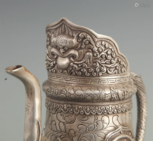 A FINE WHITE BRONZE DRAGON PATTERN DOMU POT