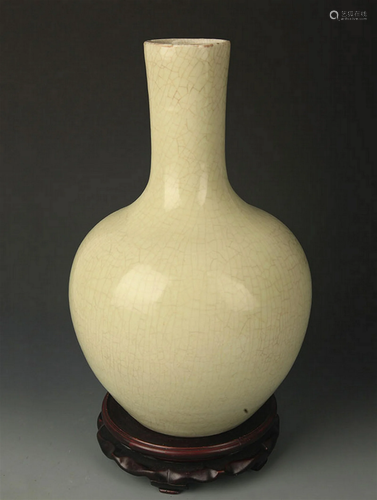 A GE TYPE GLAZED MOON STYLE VASE