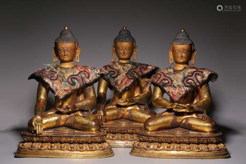 Qing Dynasty, bronze gilt Buddha sitting statue