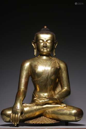 Sitting statue of Sakyamuni with bronze gilt in Qing Dynasty