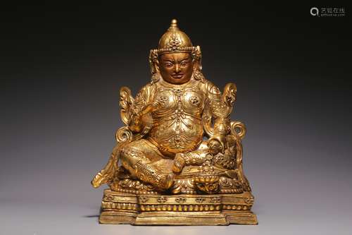 Qing Dynasty, bronze gilt tianwang sitting statue