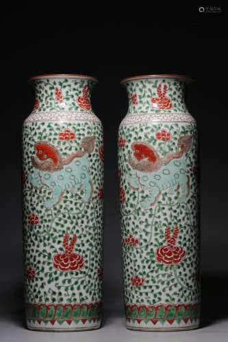 In the Qing Dynasty, a pair of colorful lions wore flowers l...