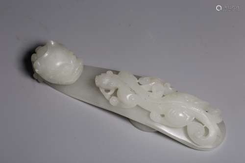 Qing Dynasty, hetian white jade Canglong jiaozi belt hook