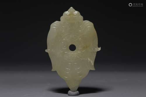 Jade bird wearing in Hetian during the Qing Dynasty