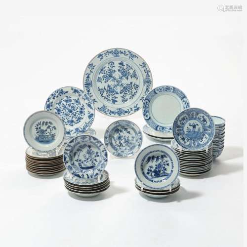 A COLLECTION OF CHINESE BLUE AND WHITE PORCELAIN MAINLY 18TH...
