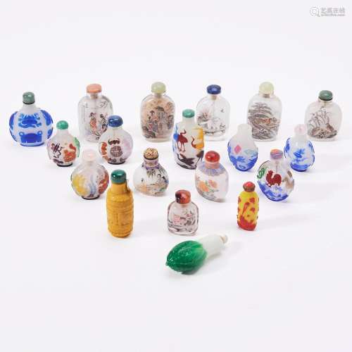 A COLLECTION OF CHINESE GLASS SNUFF BOTTLES COMPRISING NINE ...