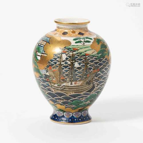 A JAPANESE SATSUMA NAMBAN VASE CIRCA 1900