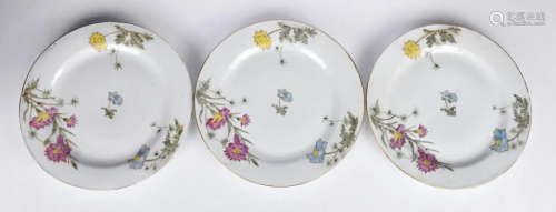 A Set of Three Famille Rose Plates, 18-19thC