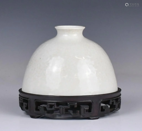 A White-Glazed Beehive Water Pot