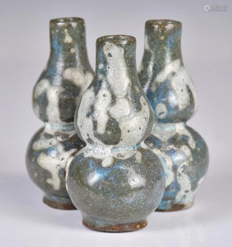 A Flambe-Glazed Triple-Gourd Vase