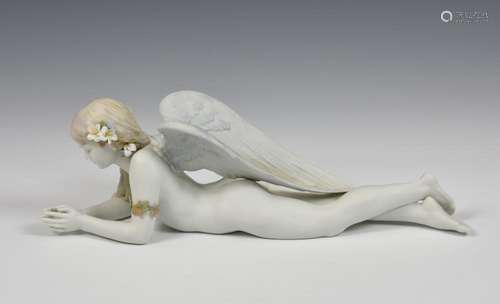 A large Lladro 'Precious Angel' figurine number 8438...