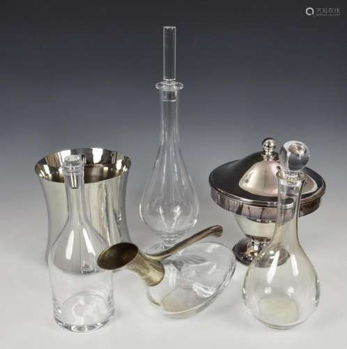 A collection of glass decanters to include a Vinobile Pinot ...