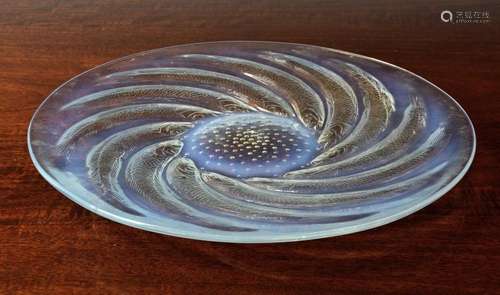 A Rene Lalique opalescent 'Poissons' dish with spira...