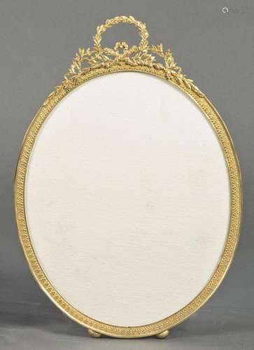 Oval gilt bronze picture frame
