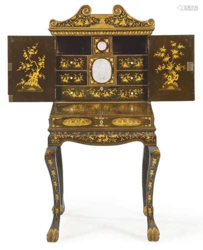 Female cabinet in lacquered and gilded wood, China, Canton s...
