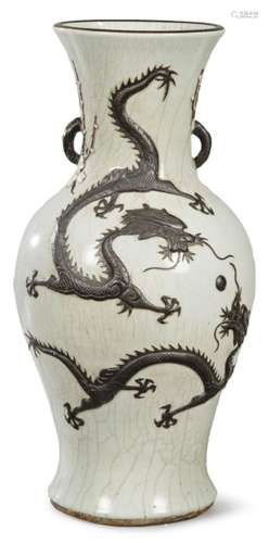 Chinese vase with globular deposit in glazed ceramic, with c...
