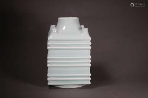 Celadon Glaze Five-Spouts Square Vessel