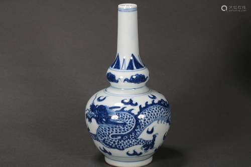 Blue and White Dragon Double-Gourd-Shaped Vase